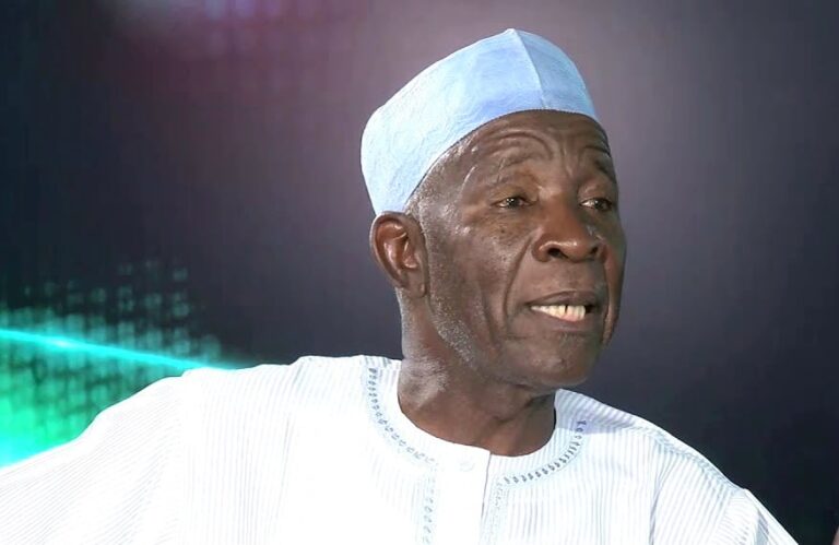 A gwamnonin Arewa akwai wanda ya boye takardun kudi na naira biliyan 22 – Buba Galadima