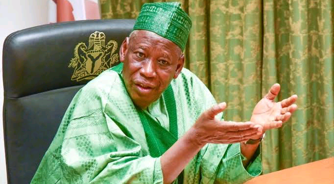 Ganduje ya yi wa fursunoni 12 afuwa kwanaki uku kafin zabe