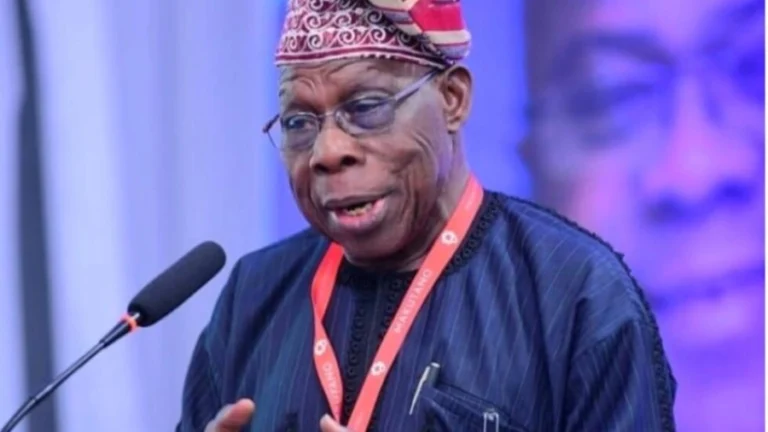 Bani kadai na nemi wa’adi na uku ba – Obasanjo