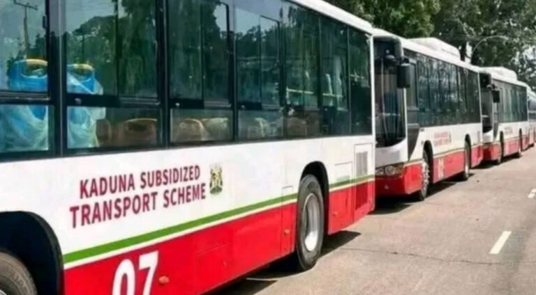 Gwamnatin Kaduna zata fara jigilar ma’aikata da ɗalibai kyau a motoci