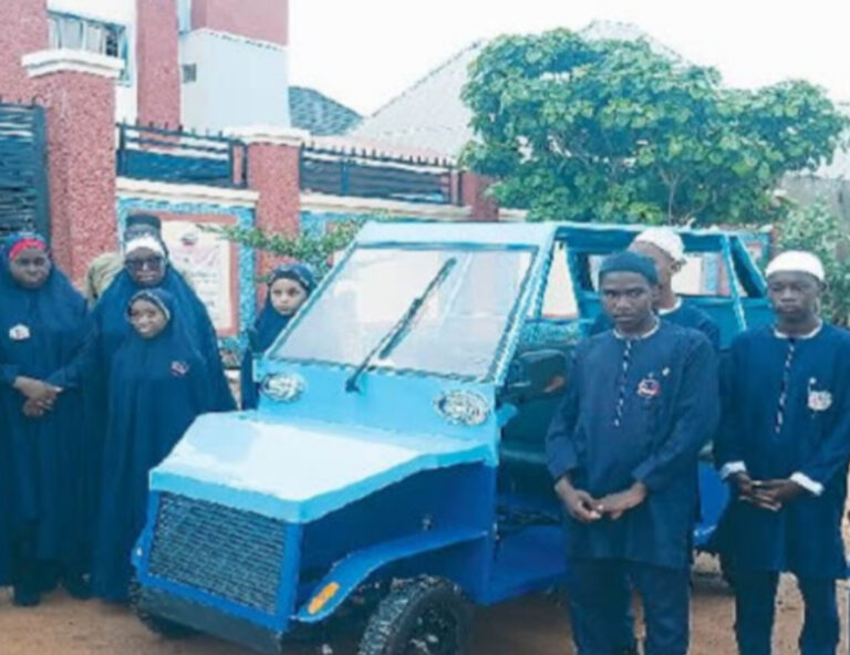 Daliban Sakandare A Sokoto Sun Kera Mota Mai Amfani da Lantarki