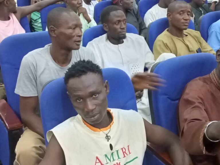 Gwamnatin Kano Ta Yaye Sama da Matasa 500 da Suka Daina Daba