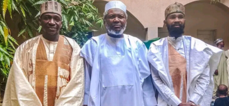 An yi sulhu tsakanin Mai Dubun Isa, da  Mai Tajil’izzi