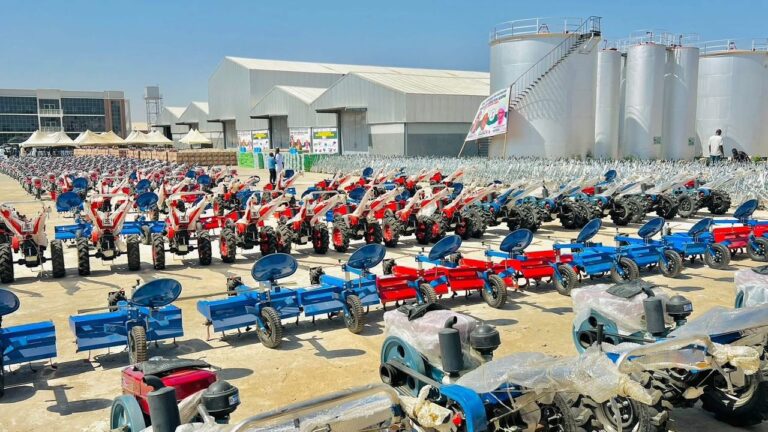 Sanata Kawu Sumaila ya rabawa manoman yankin sa tallafin inganta noma da tattalin arziki