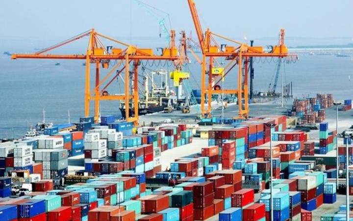 21 ships discharge petrol, other products at Lagos ports