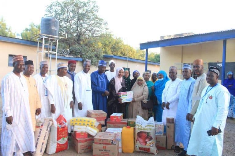 BUK Alumni Class 91 initiates endowment fund, donates medications to alma mater