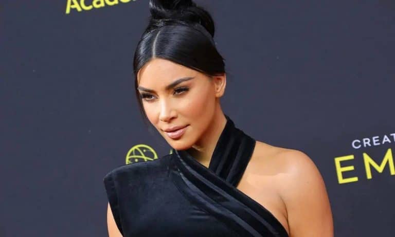 Kim Kardashian unfollows Kanye West on Instagram