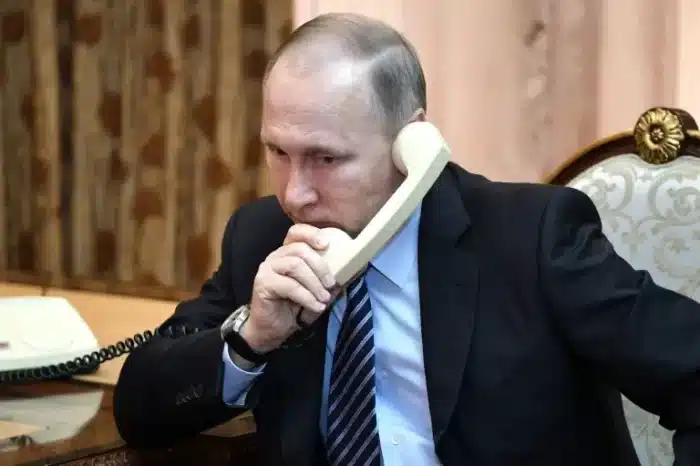 Putin complains of Ukrainian ‘war crimes’ in phone call with Scholz