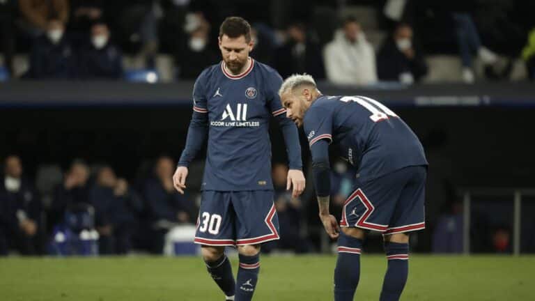 Messi and Neymar booed by PSG fans