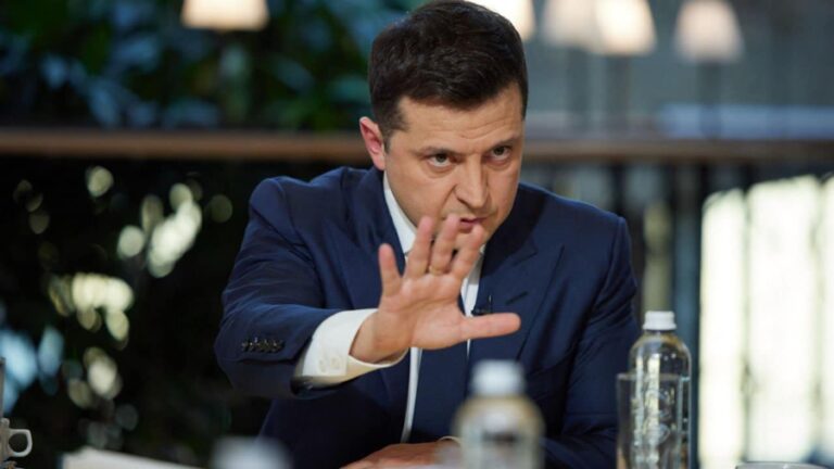 Zelensky warns of more Russian attacks before 2023