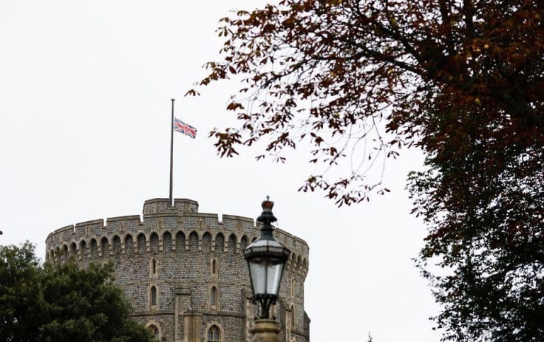 Royal mourning to last until 7 days after queen’s funeral