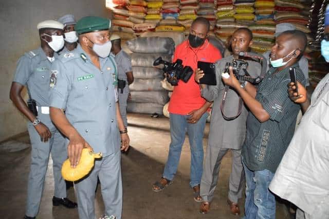 Customs warns youths to stay clear of illegal activities in Ogun