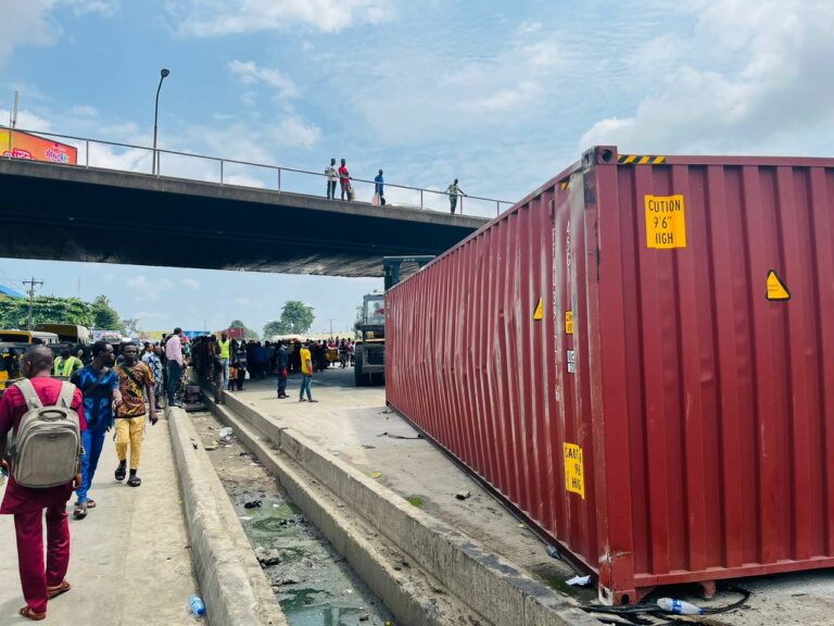 One dead, many injured in Lagos-container accident