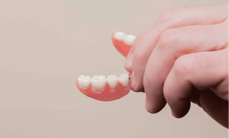 Woman dies after chocking on her dentures