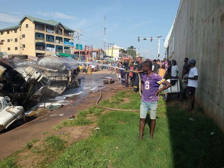 Passengers, hawkers, others escape death as tanker fell at motor park in Anambra