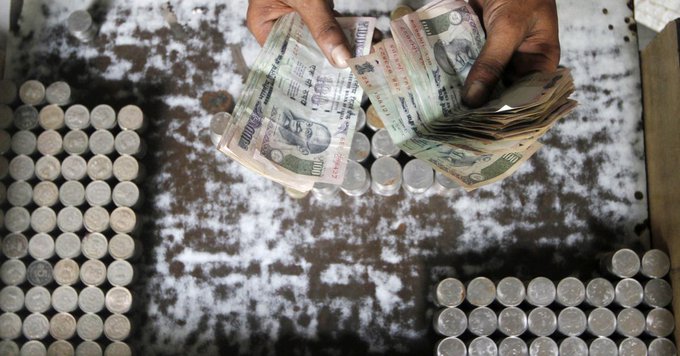 Indian Rupee ends unchanged amid likely Reserve Bank intervention