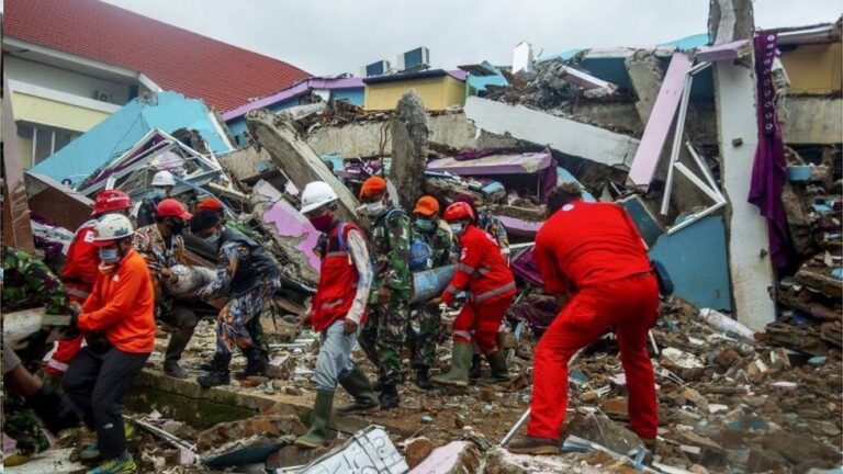 7-year-old Indonesian girl found dead after day-long quake rescue effort