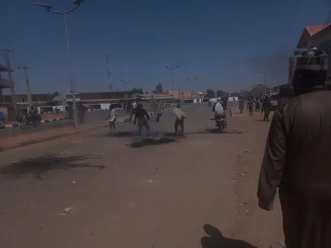 Residents stone Buhari’s convoy in Katsina