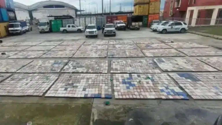 $330m cocaine found in Ecuador banana shipment