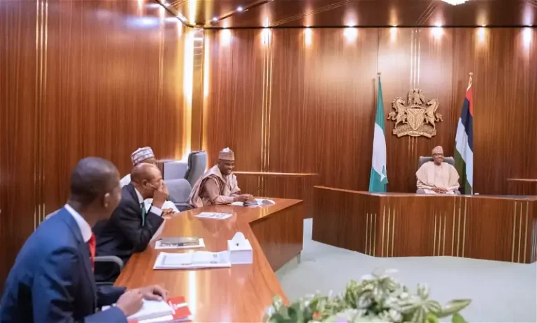 Buhari meets two governors over naira redesign