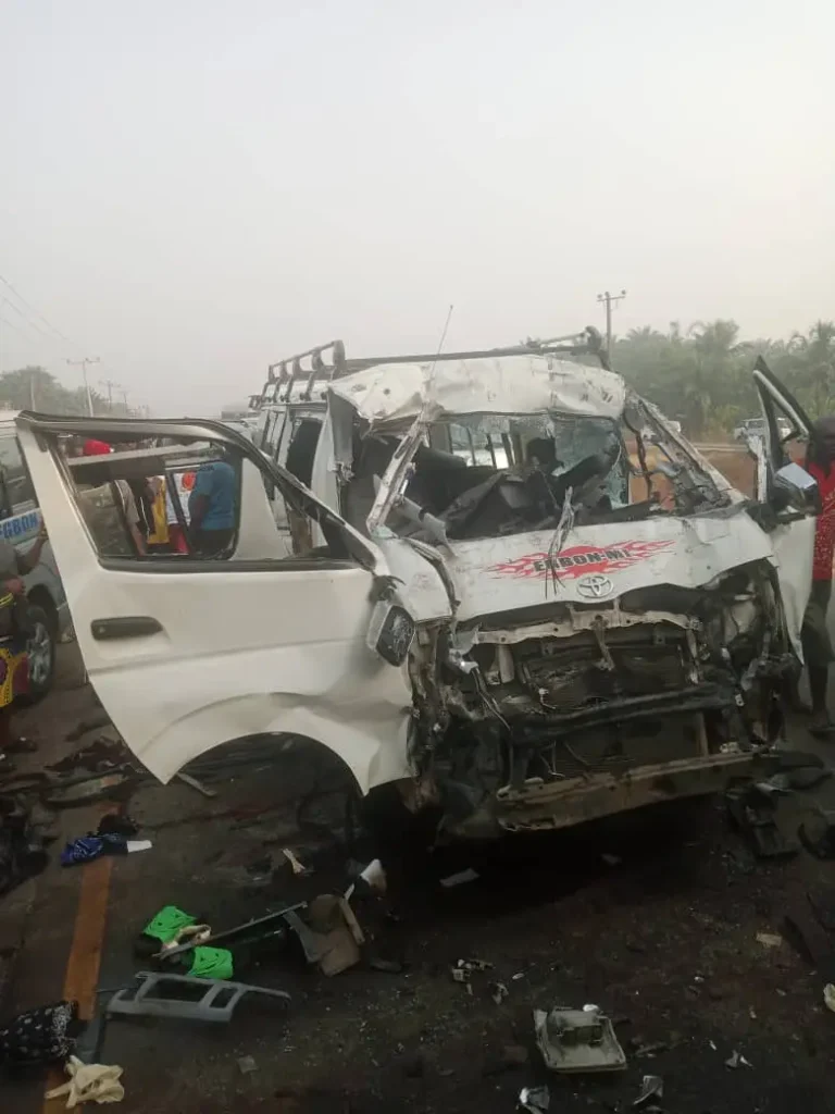 10 feared dead in Enugu auto crash