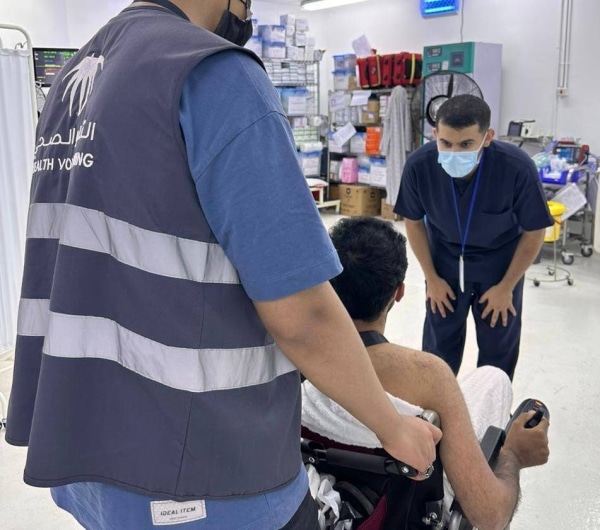 Makkah medical team save life of pilgrim whose heart stopped twice