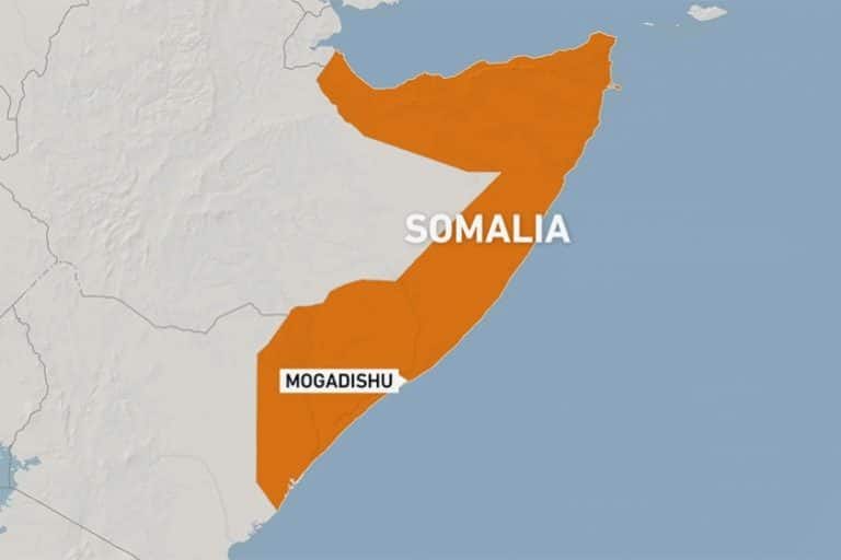 Suicide bomber kills 13 soldiers in Mogadishu