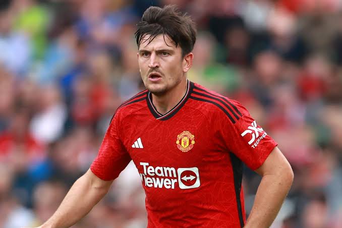 Maguire stuck with United as West Ham move collapses