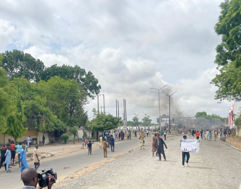 Protesters set bonfire at Kano government house