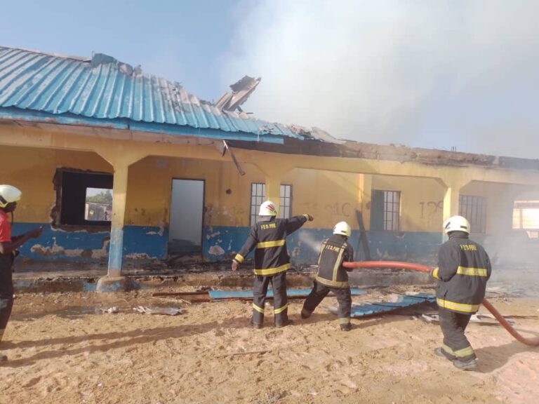 Niger school fire