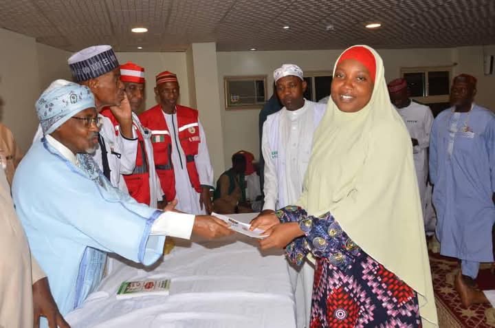 Gov Yusuf gifts 250 Riyals to Kano Hajj pilgrims
