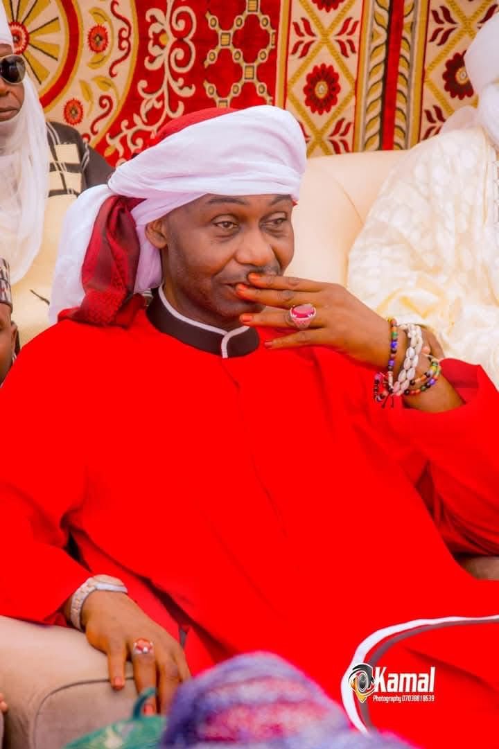 Late Emir Sanusi’s family cuts ties with Emir Sanusi Lamido