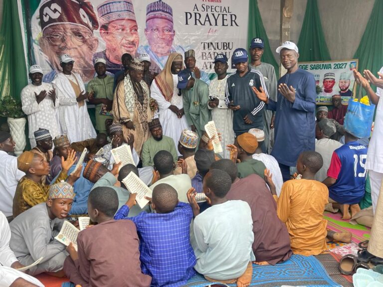 Tinubu supporters