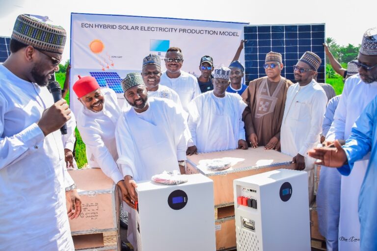 AKTH, Solar